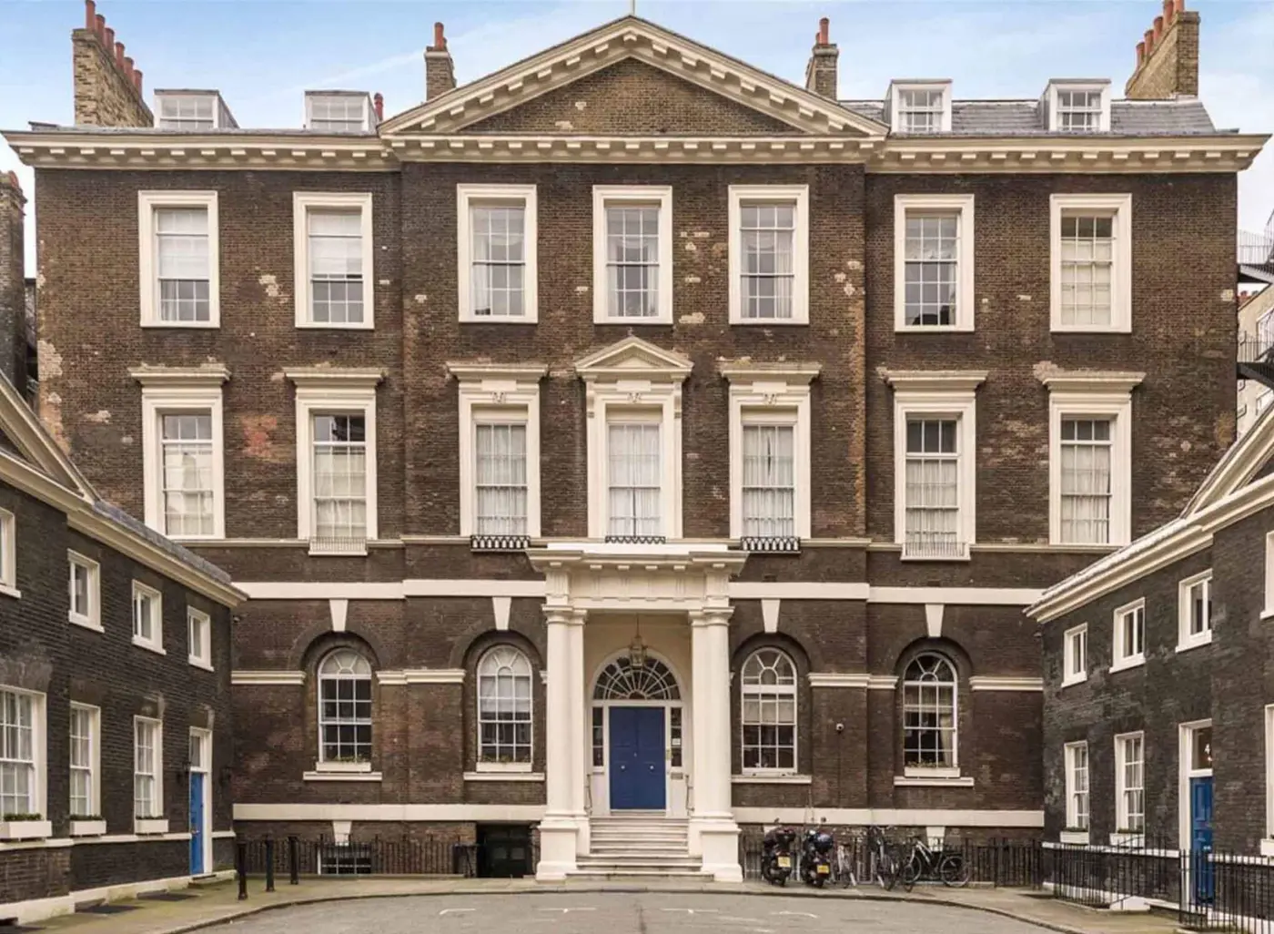 Albany, Piccadilly: discreet control systems